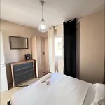 Above The شقة