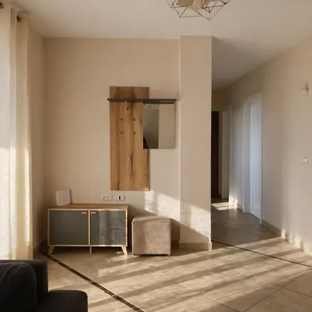 Apartament Above The