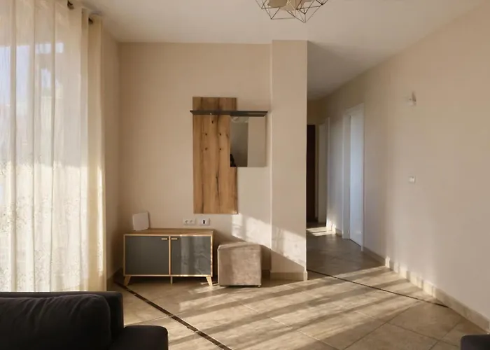 Apartament Above The